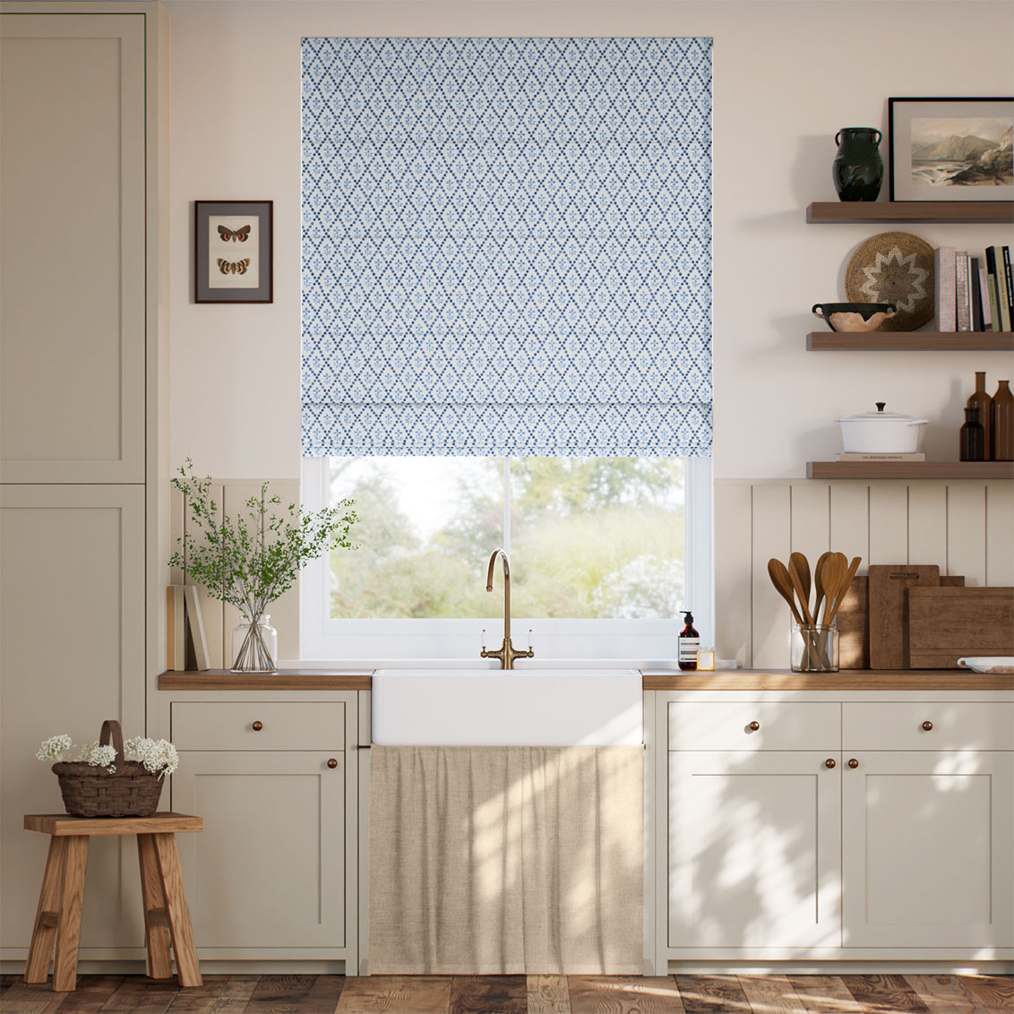 ２Floral Trellis Blue Roman Blind