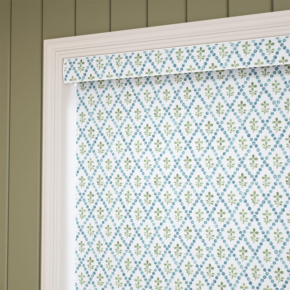 ２Floral Trellis Blue & Green Roller Blind