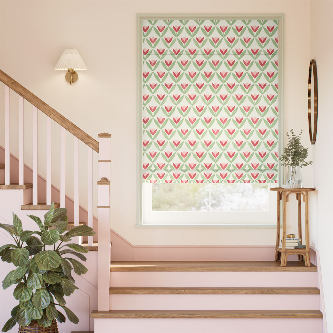 １−２Tulip Trellis Blush Roman Blind